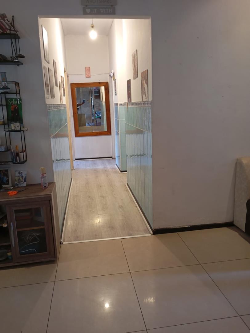 To Let 3 Bedroom Property for Rent in Cravenby Western Cape